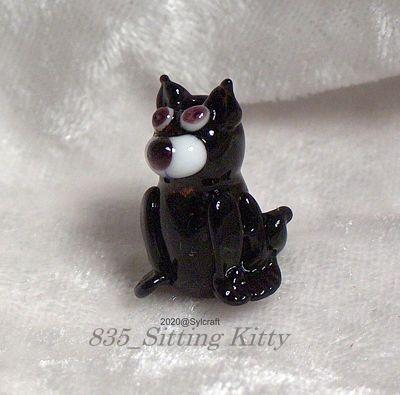 (image for) Sitting Kitty Lampwork Glass bead (SOLD)