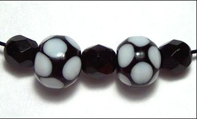 (image for) Black and White Duo handmade glass bead set